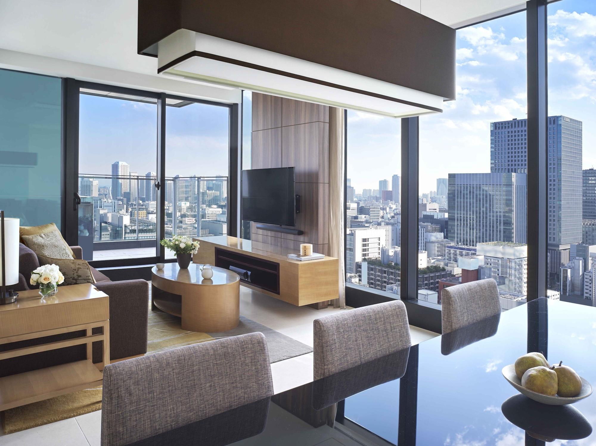 Oakwood Premier Tokyo Hotel Luaran gambar A living room in a condominium