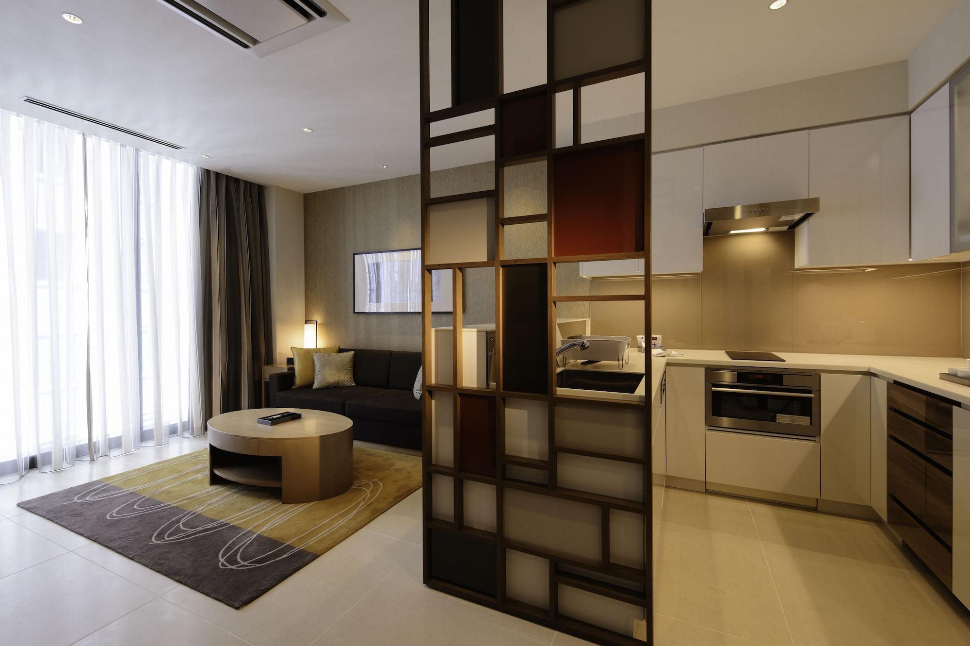 Oakwood Premier Tokyo Hotel Luaran gambar A modern Japanese apartment