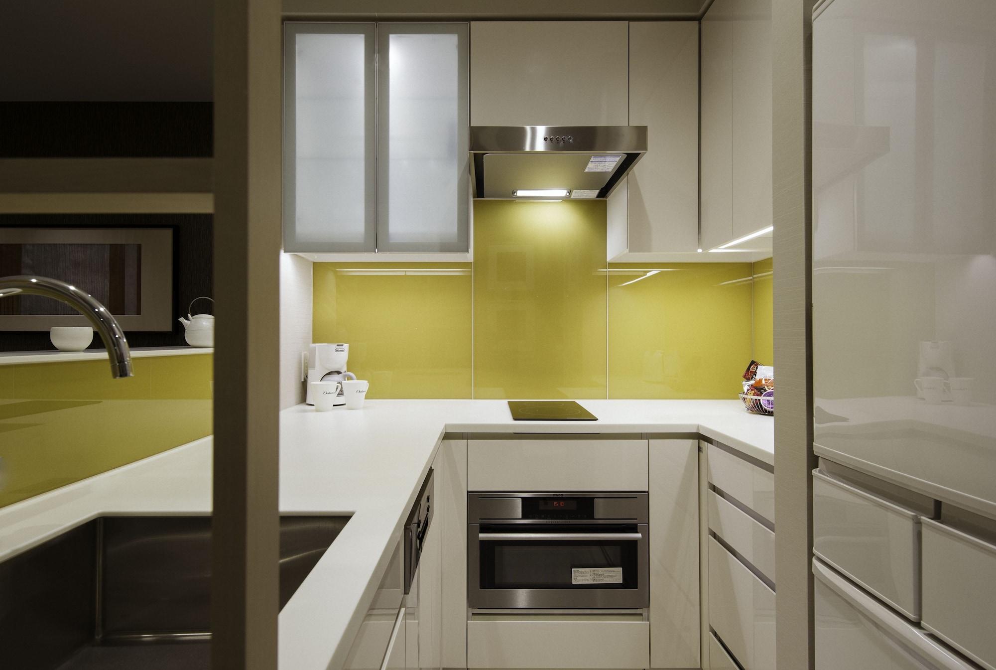 Oakwood Premier Tokyo Hotel Luaran gambar A modern kitchen